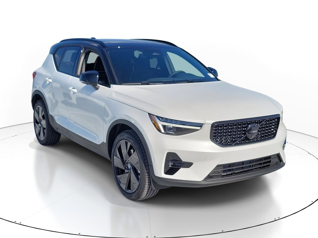 2026 Volvo XC40 B5 Ultra Ultra Black Edition AWD's photo