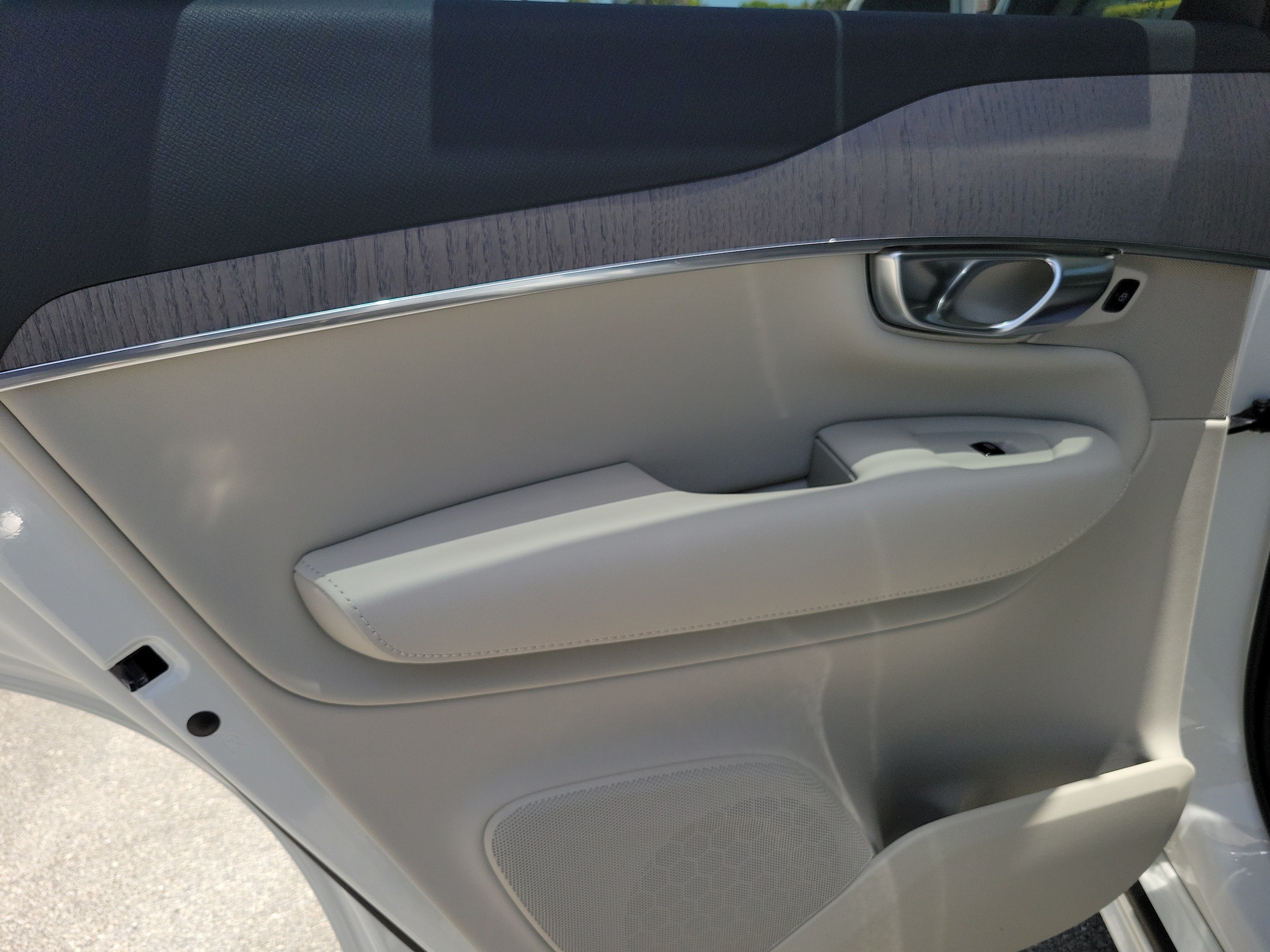2025 Volvo XC90 Plus - Photo 10