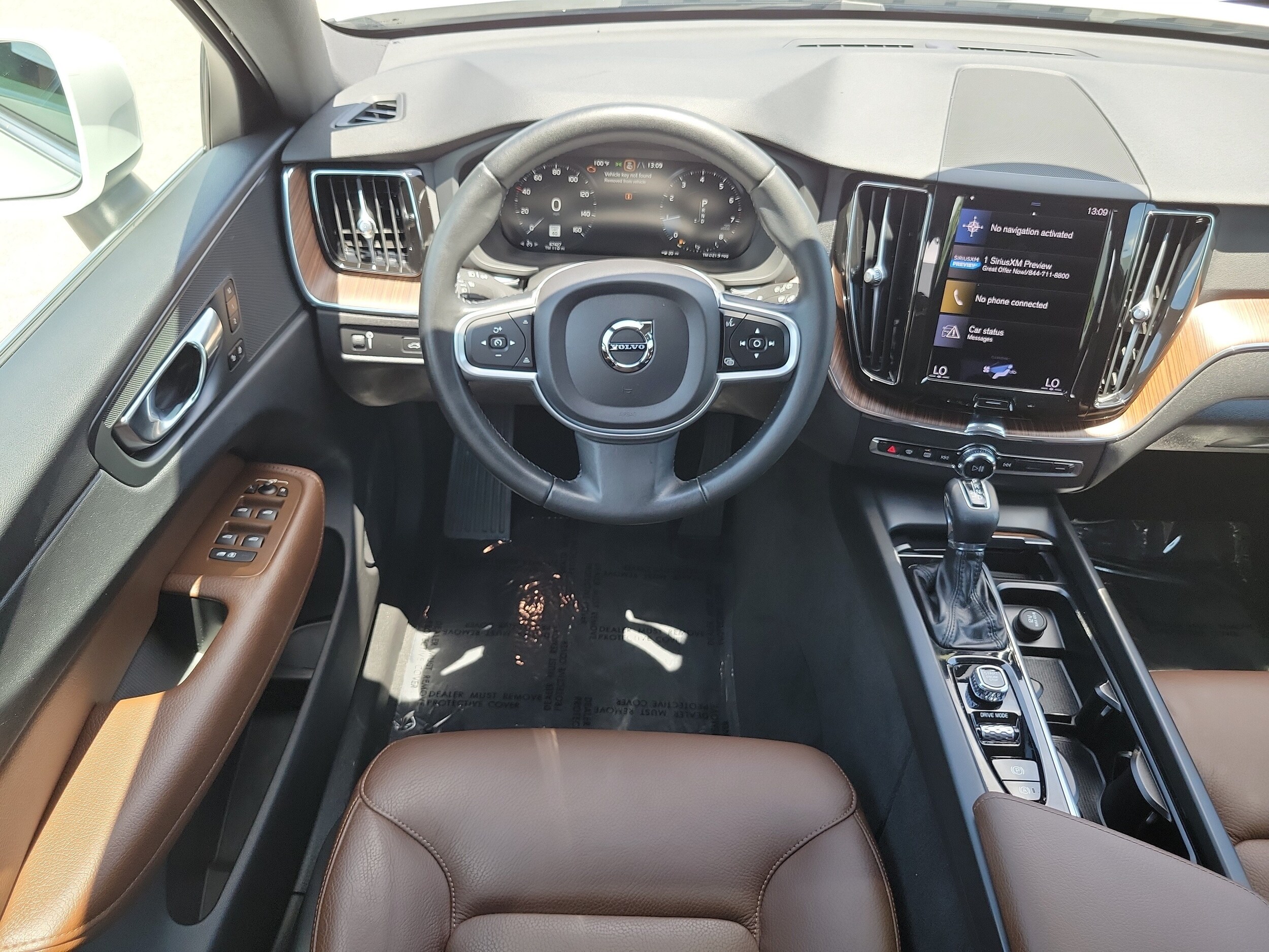 2021 Volvo XC60 Momentum - Photo 14