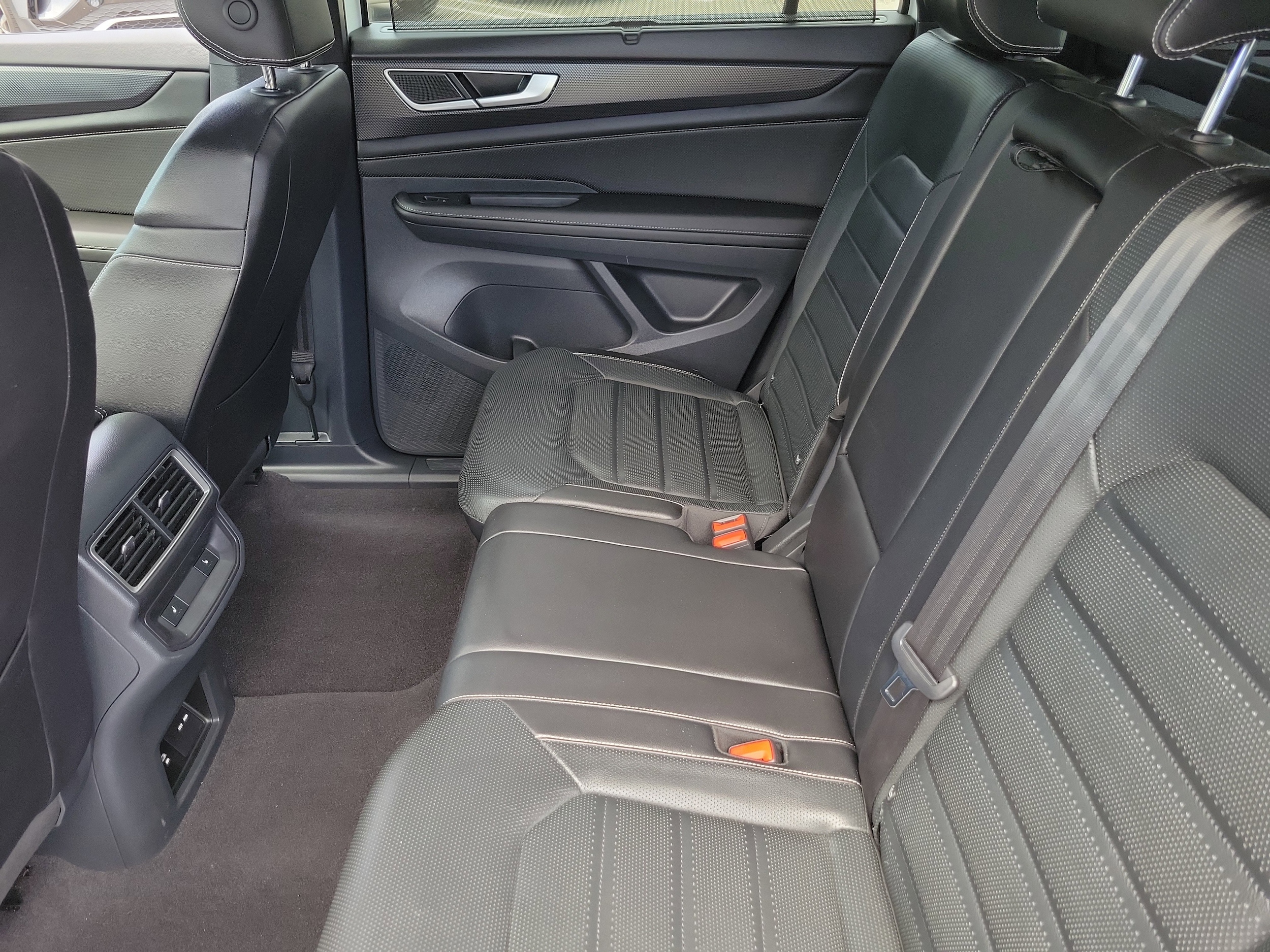 2024 Volkswagen Atlas Cross Sport SEL R-LINE - Photo 12