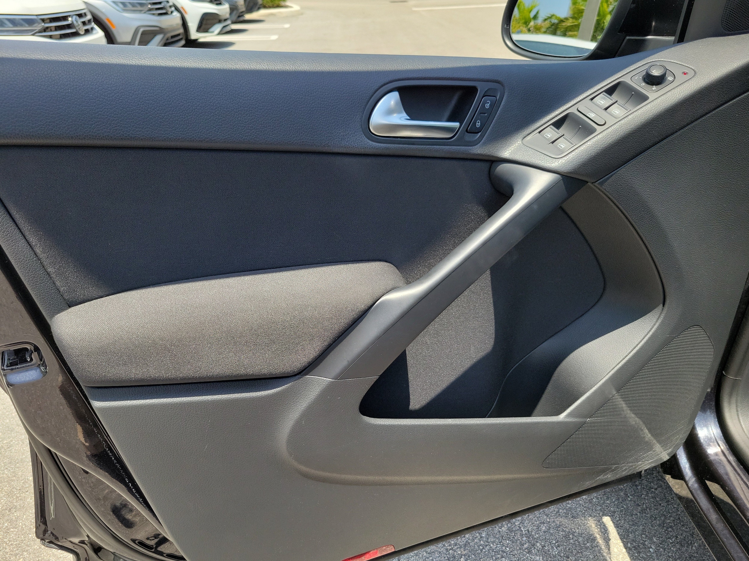 2018 Volkswagen Tiguan Limited Base - Photo 16