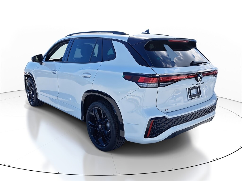 New 2026 Volkswagen Tiguan 2.0T SE R-Line Black SUV