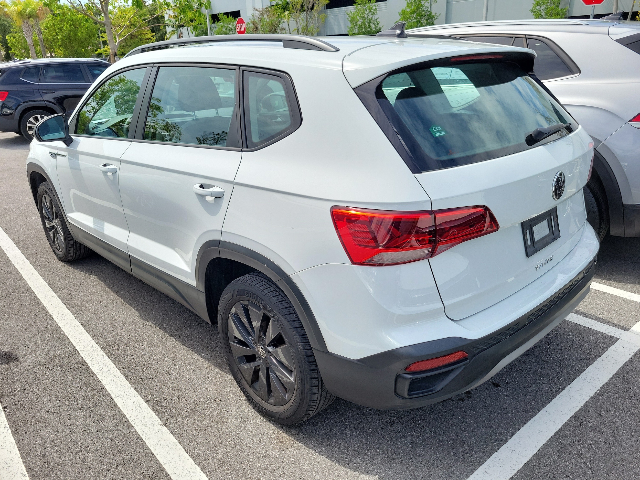 2023 Volkswagen Taos S - Photo 3