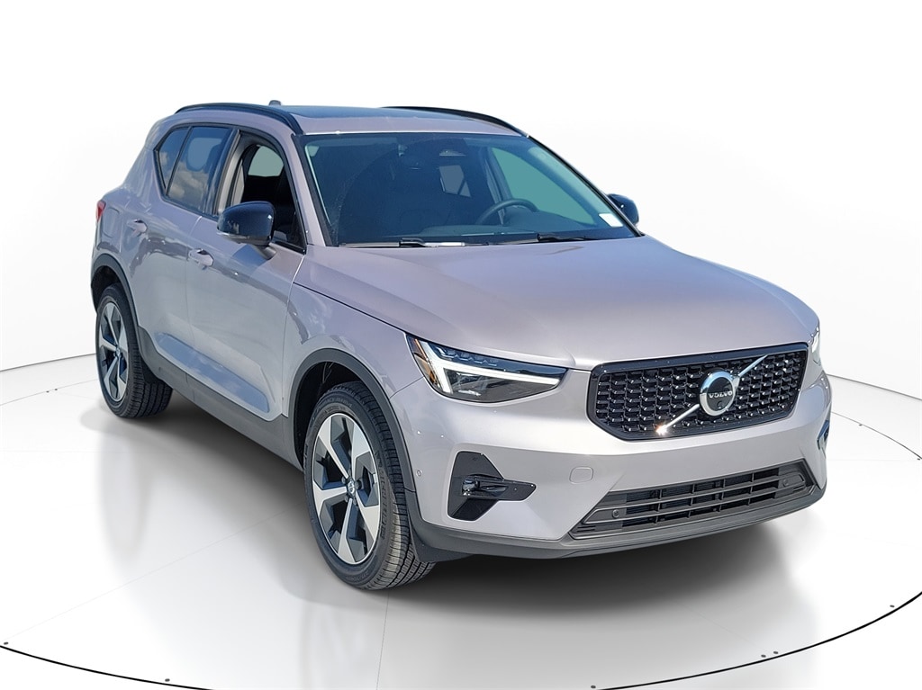 New 2026 Volvo XC40 B5 Plus SUV