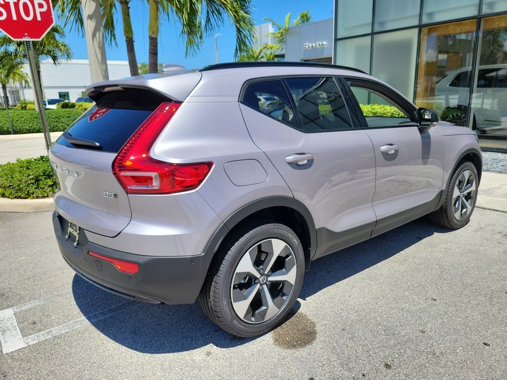New 2026 Volvo XC40 B5 Plus SUV