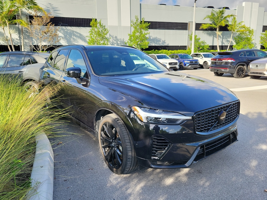 Certified 2024 Volvo XC60 plug-in hybrid T8 Ultimate Black Edition SUV