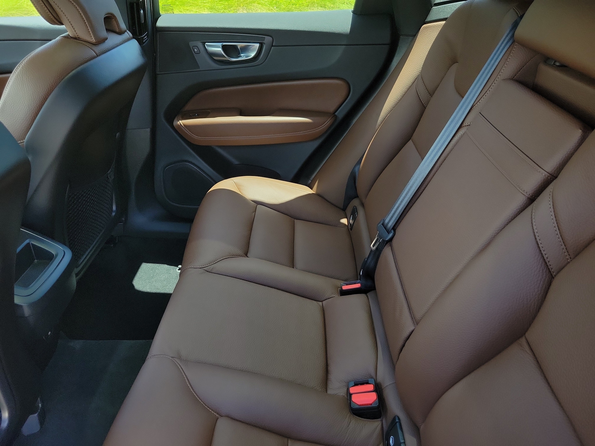 2021 Volvo XC60 Momentum - Photo 12