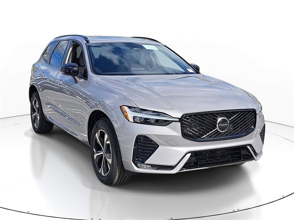 2026 Volvo XC60 Core's photo