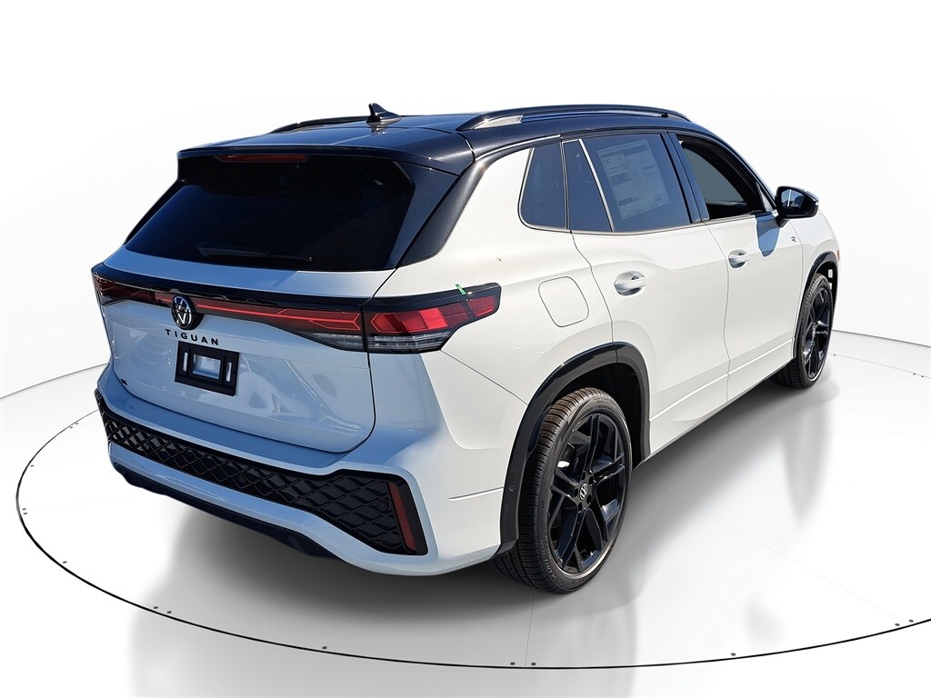 New 2026 Volkswagen Tiguan 2.0T SE R-Line Black SUV