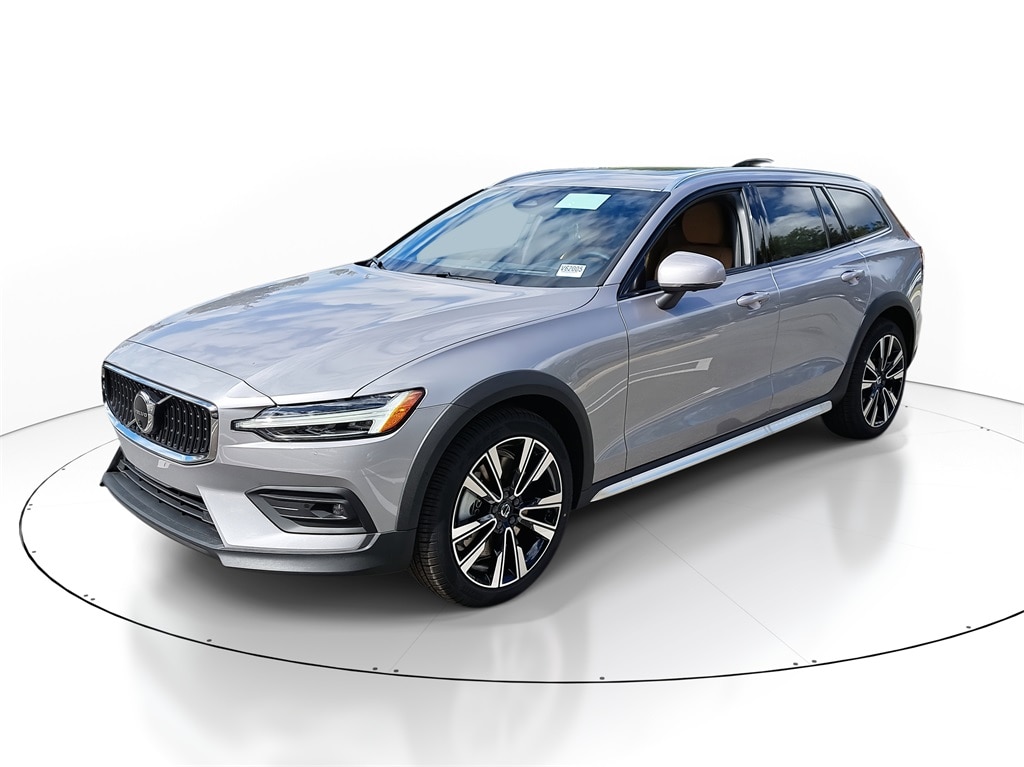 New 2026 Volvo V60 Cross Country B5 Ultra Wagon