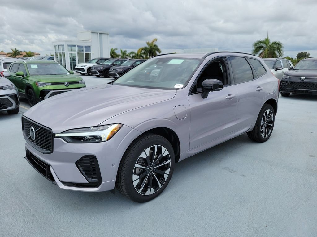 New 2026 Volvo XC60 plug-in hybrid T8 Plus SUV