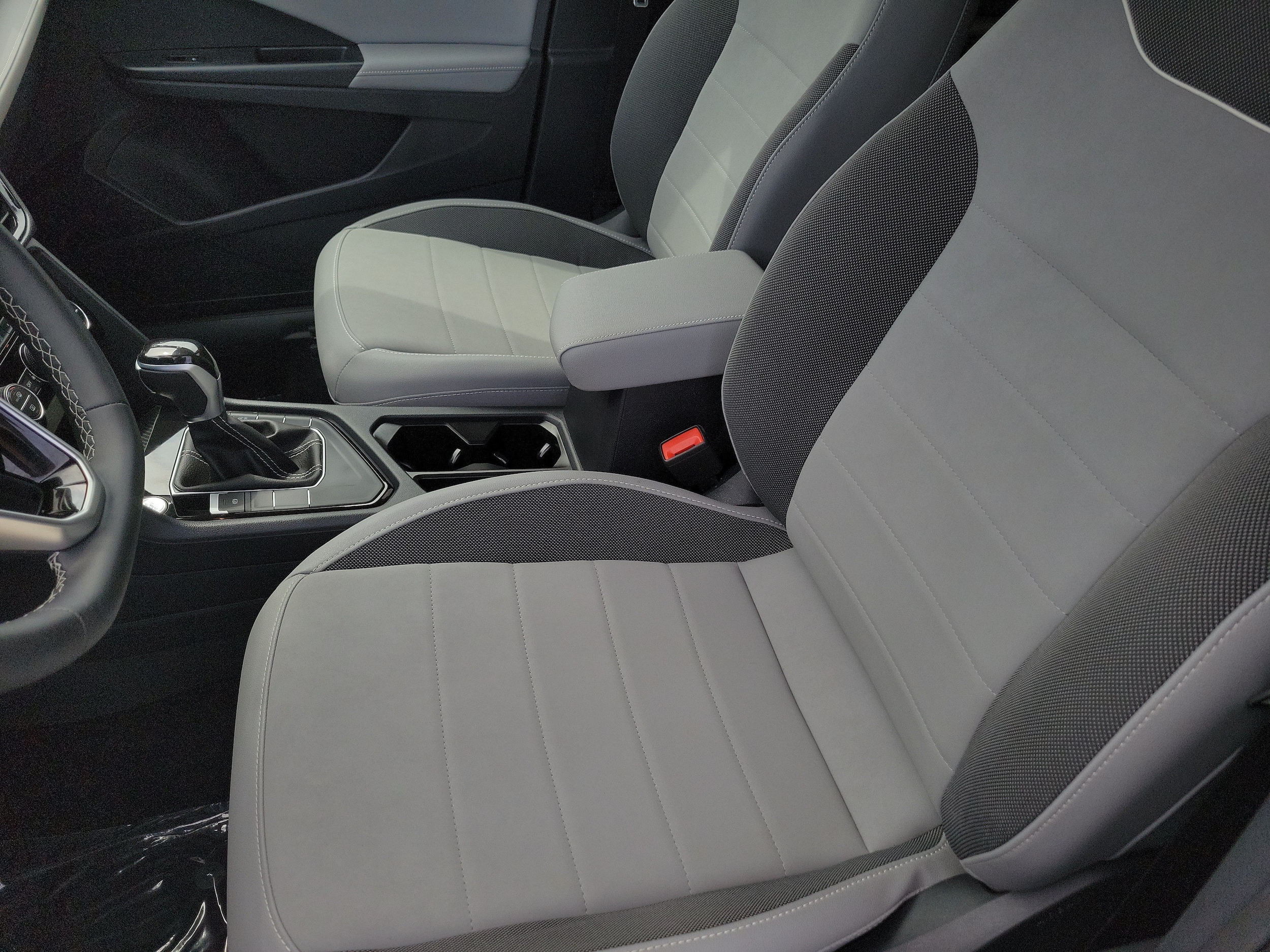 2024 Volkswagen Taos SE - Photo 22