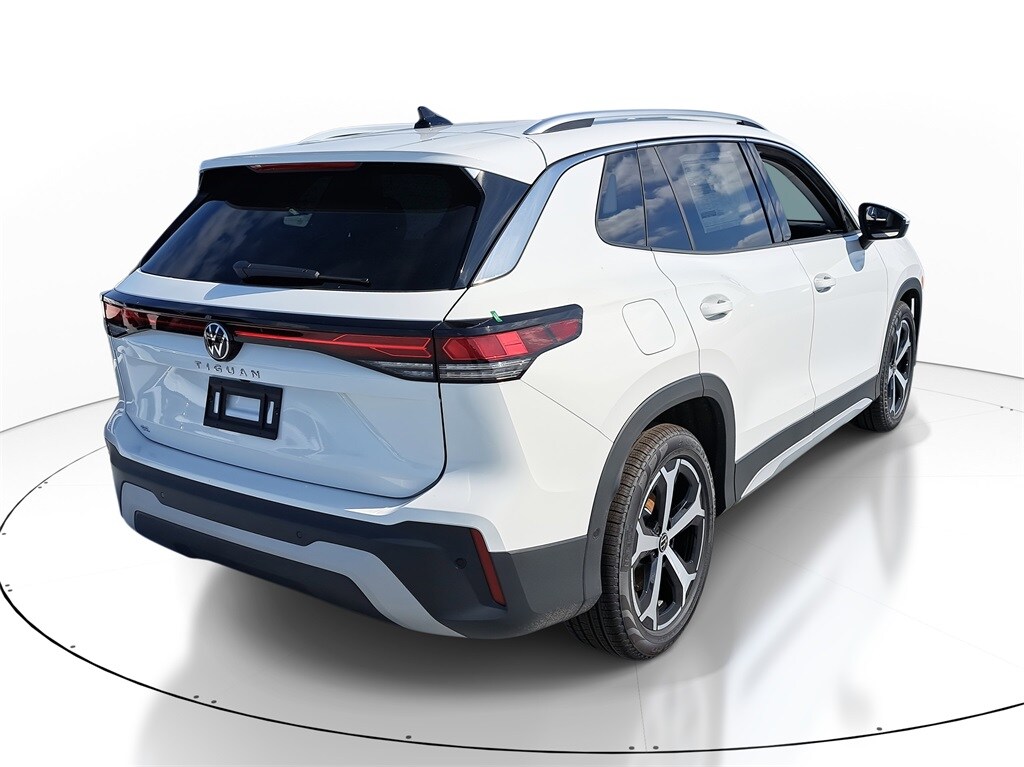 New 2026 Volkswagen Tiguan 2.0T SE SUV