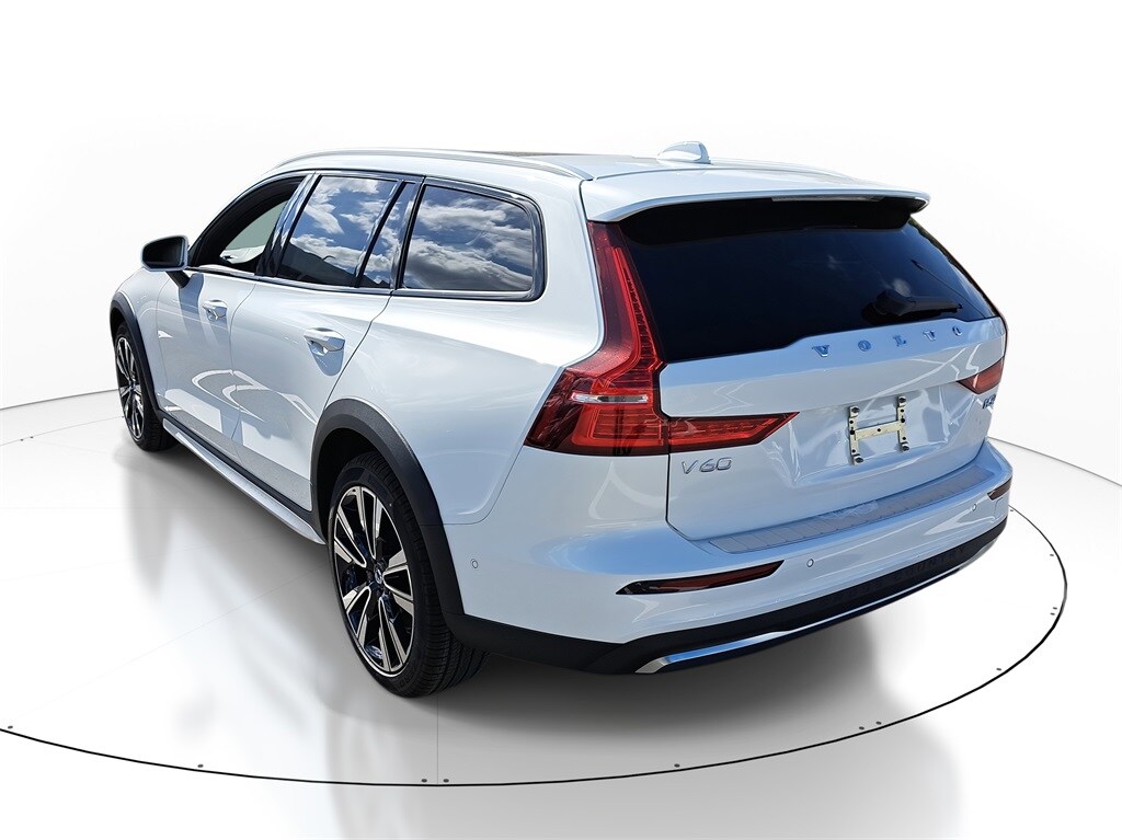 New 2026 Volvo V60 Cross Country B5 Ultra Wagon