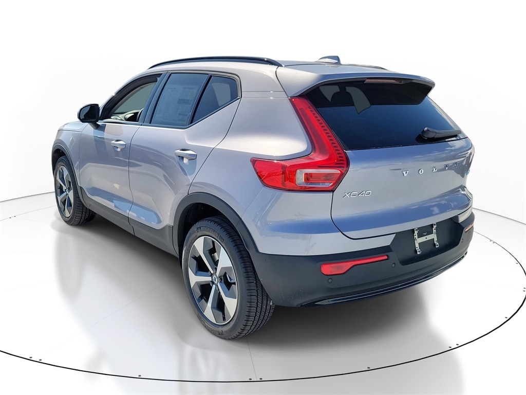 New 2026 Volvo XC40 B5 Plus SUV