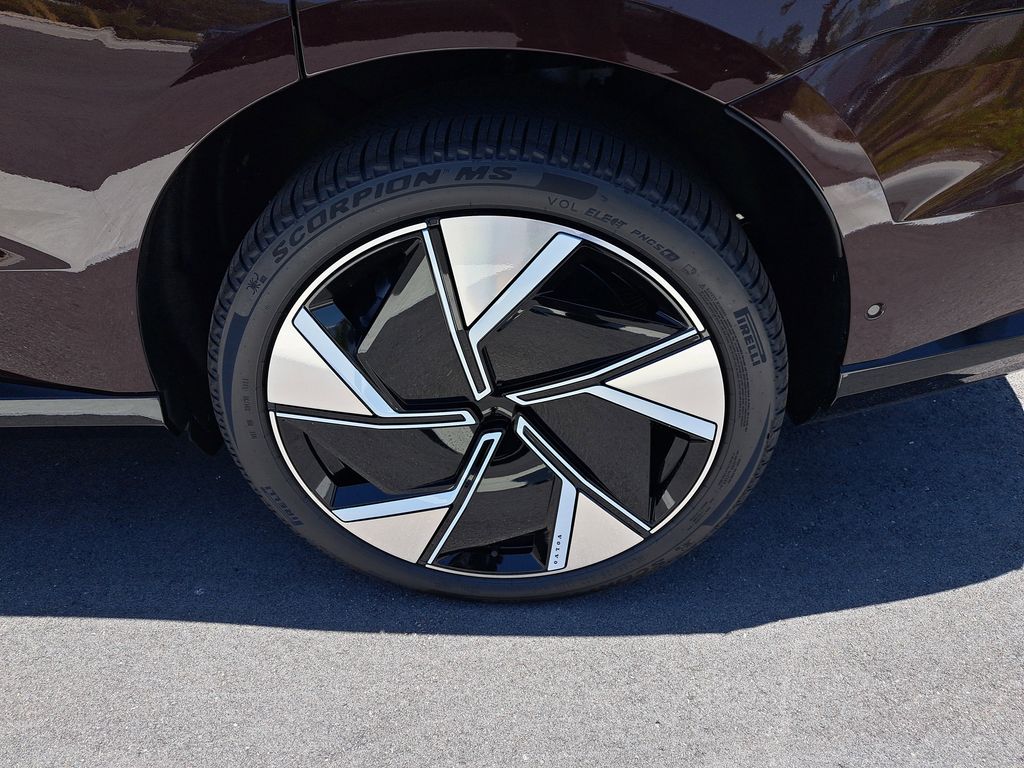 2025 Volvo EX90 Ultra - Photo 8