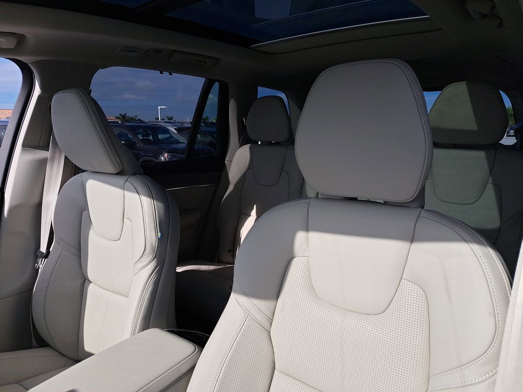 2026 Volvo XC90 Ultra - Photo 21