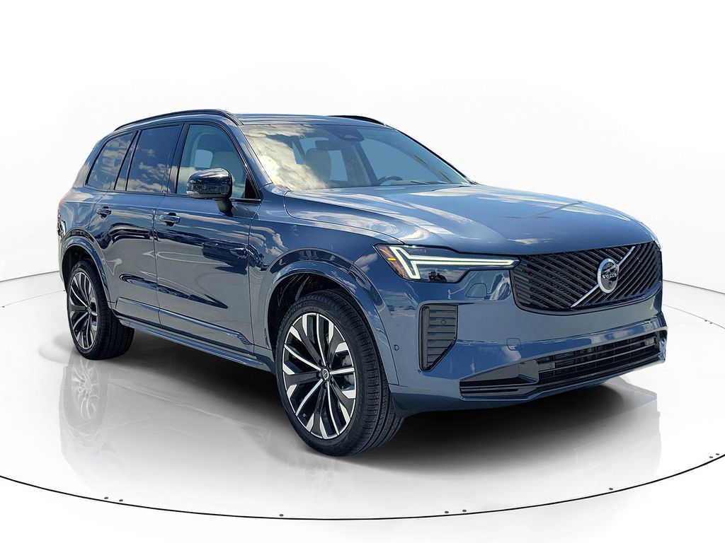 2026 Volvo XC90 B6 Ultra Dark 6-Seater 4WD's photo