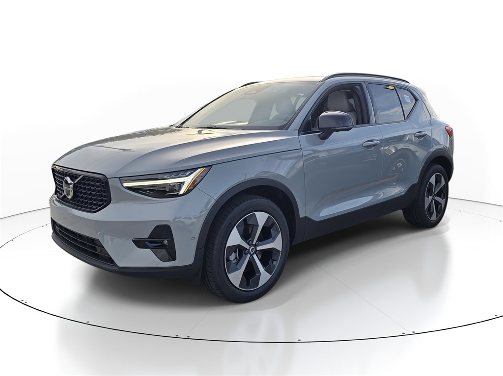 New 2026 Volvo XC40 B5 Plus SUV