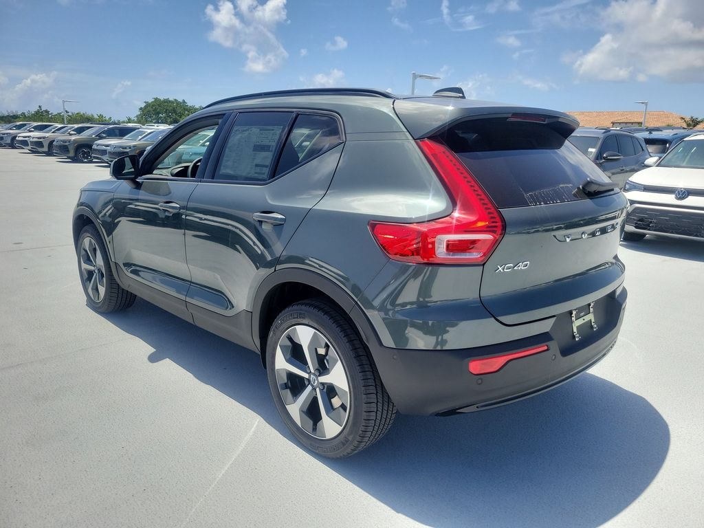 New 2026 Volvo XC40 B4 Plus SUV