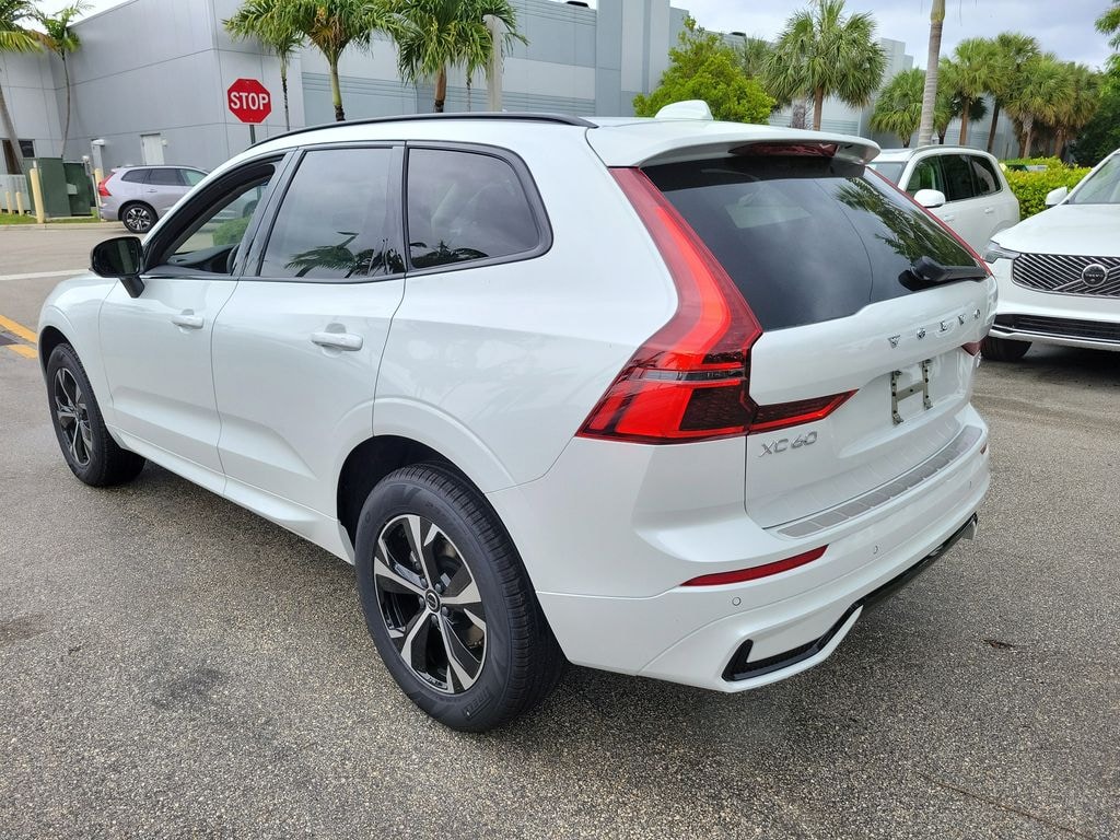 New 2026 Volvo XC60 B5 Core SUV