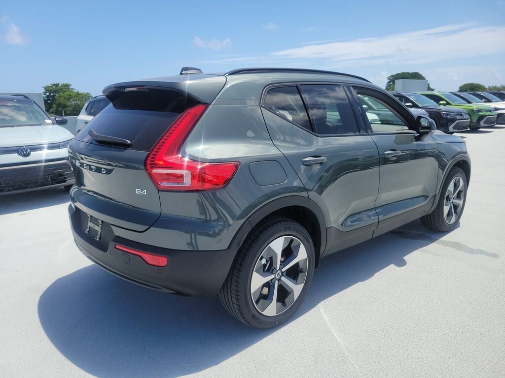 New 2026 Volvo XC40 B4 Plus SUV