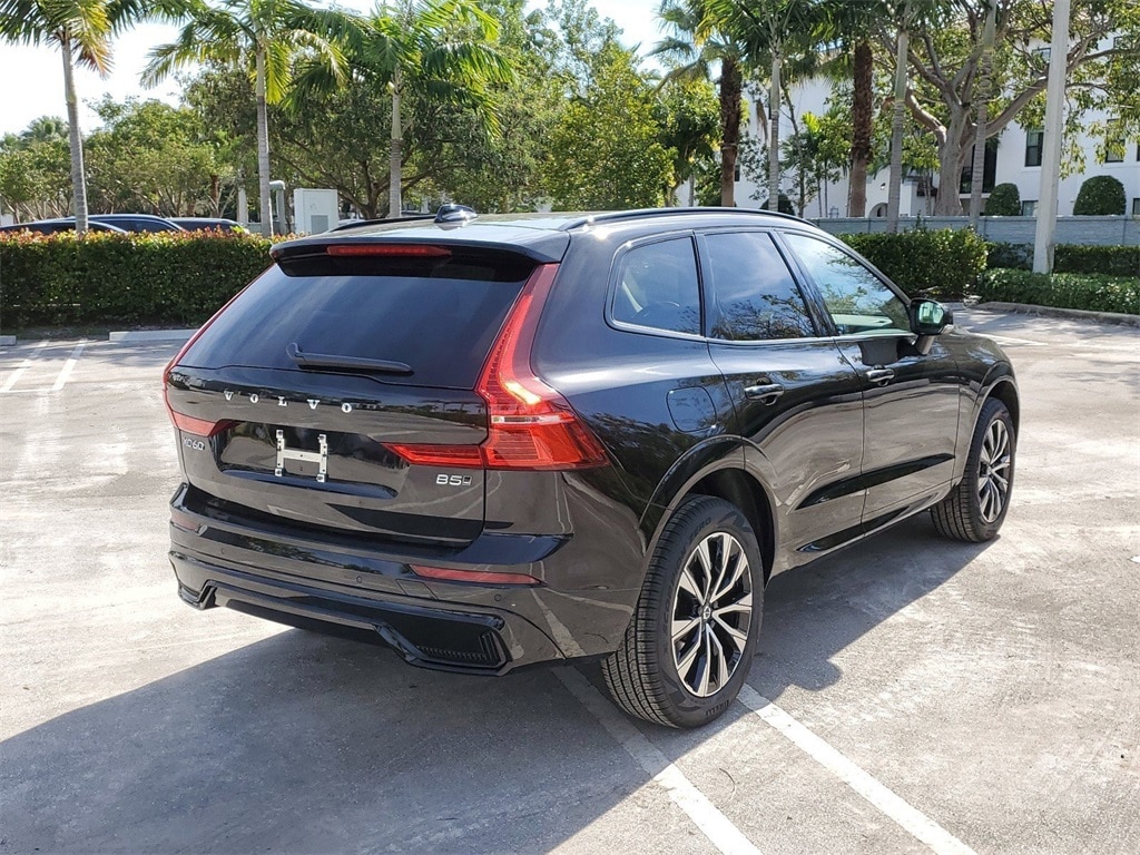 New 2025 Volvo XC60 B5 Core SUV