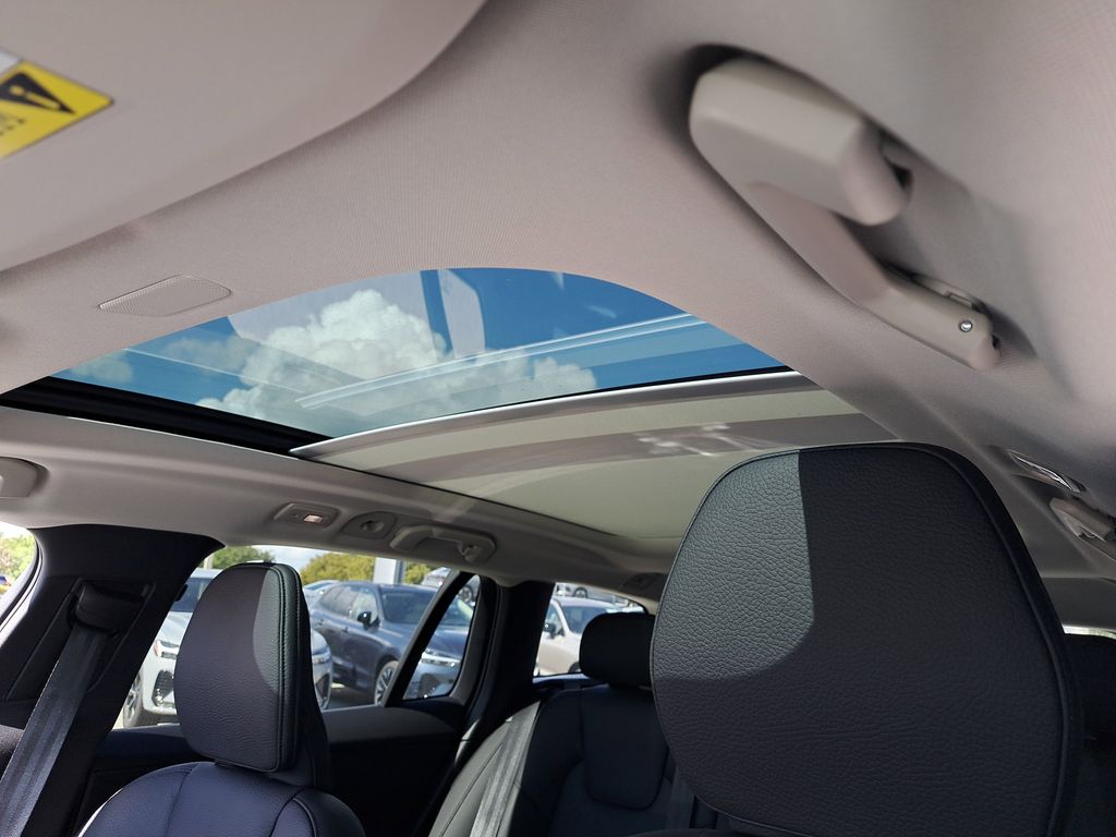2026 Volvo V60 Cross Country Plus - Photo 21