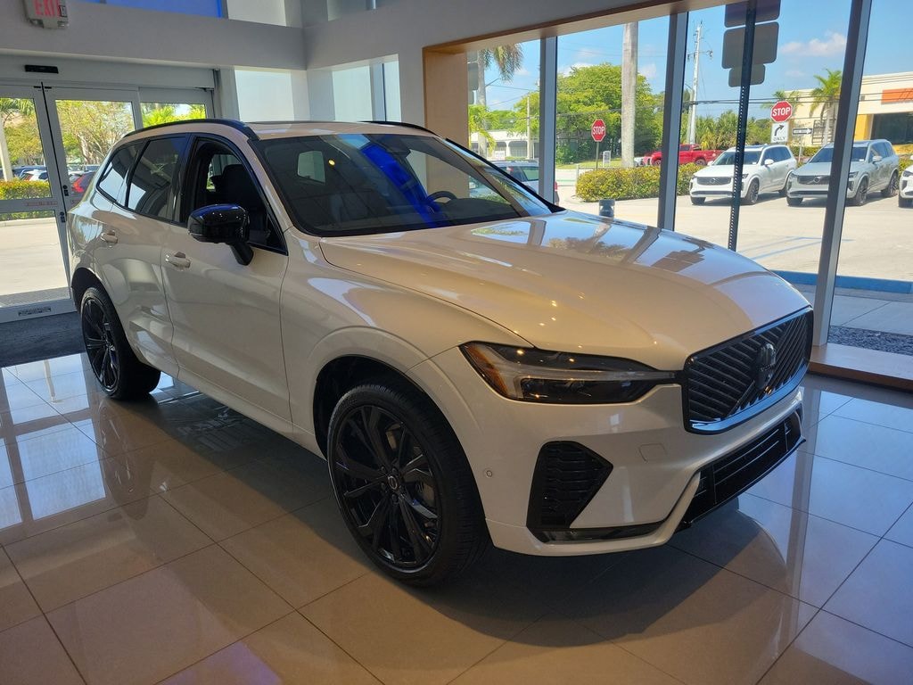 New 2026 Volvo XC60 B5 Ultra Black Edition SUV
