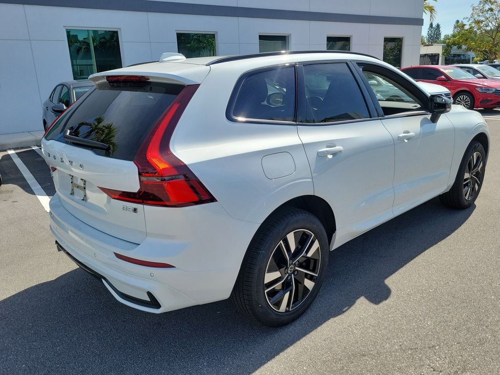 New 2026 Volvo XC60 B5 Core SUV
