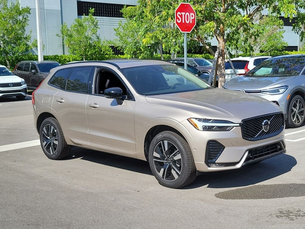 New 2026 Volvo XC60 B5 Plus SUV