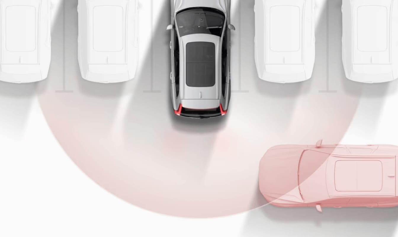 Volvo XC60 Recharge Parking Distance Control