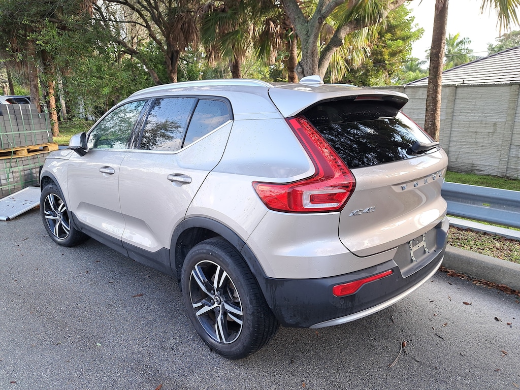 Used 2023 Volvo XC40 B5 AWD Plus Bright SUV