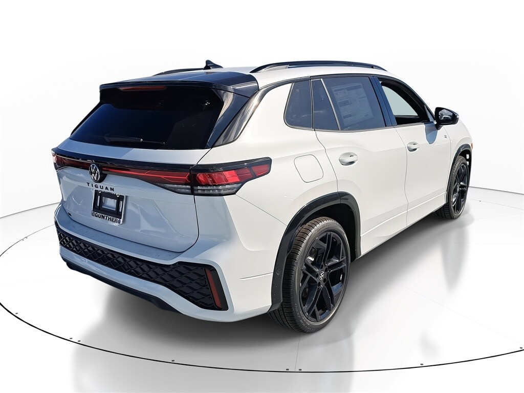 New 2026 Volkswagen Tiguan 2.0T SE R-Line Black SUV