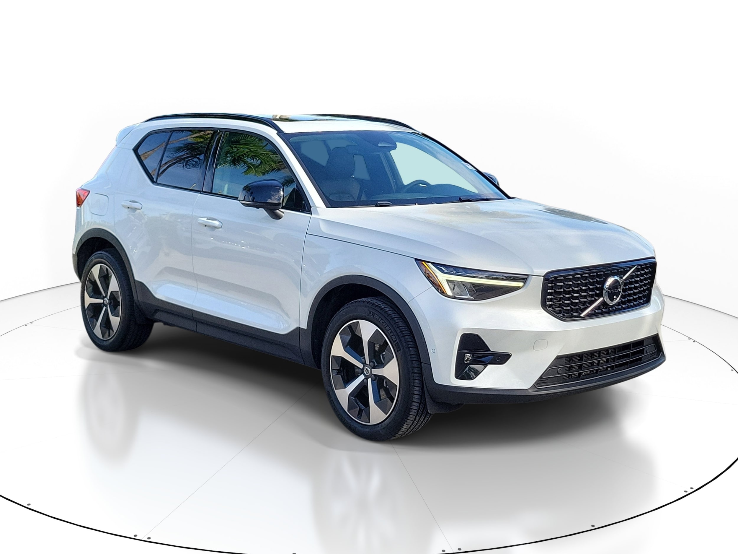 2024 Volvo XC40 Plus