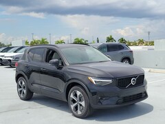 2026 Volvo XC40 B4 Plus FWD SUV