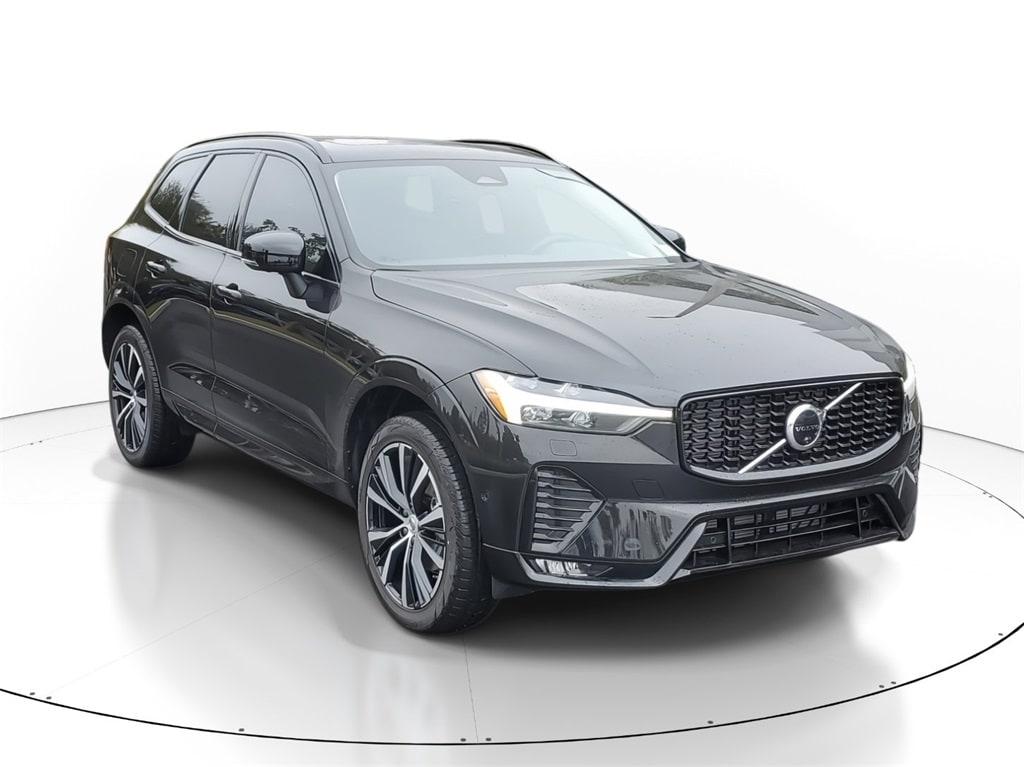 New 2025 Volvo XC60 B5 Plus SUV