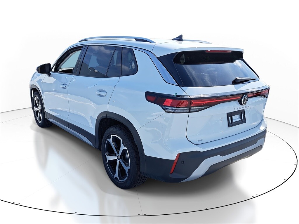 New 2026 Volkswagen Tiguan 2.0T SE SUV