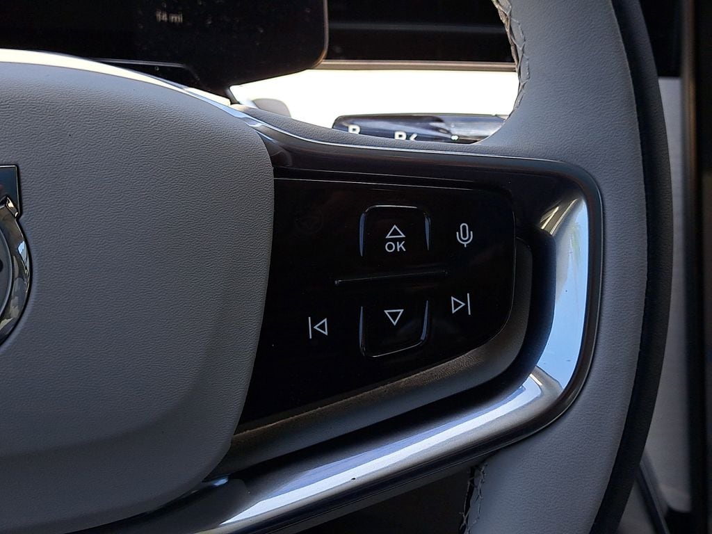 2025 Volvo EX90 Ultra - Photo 25