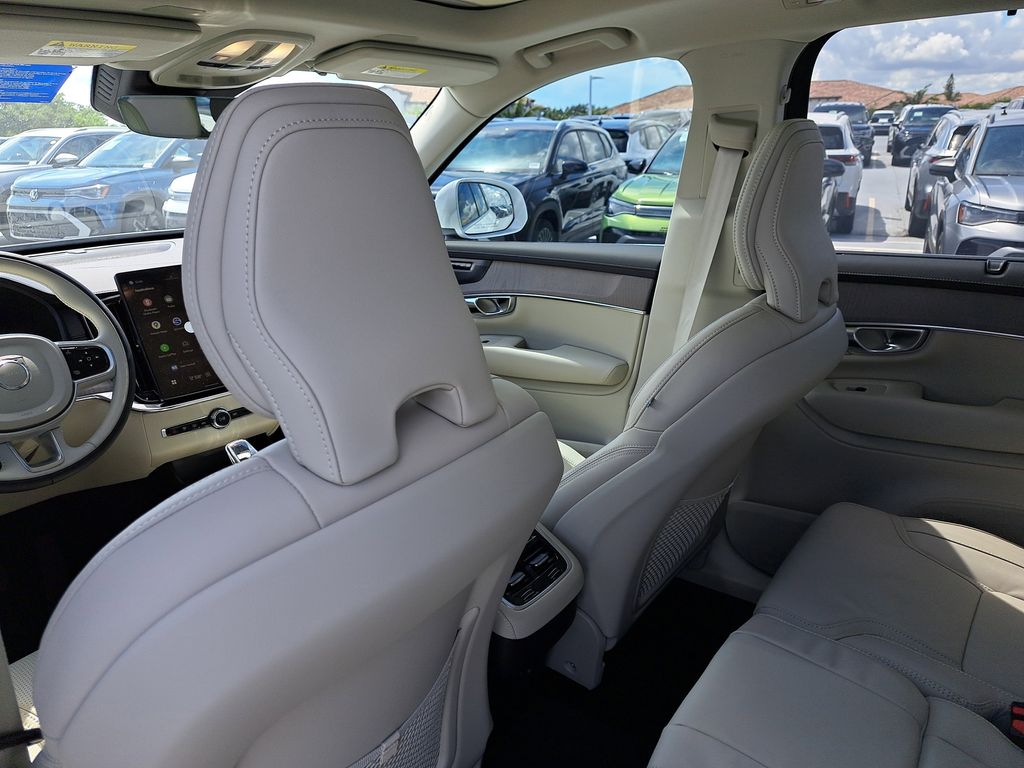 2026 Volvo XC90 Ultra - Photo 15
