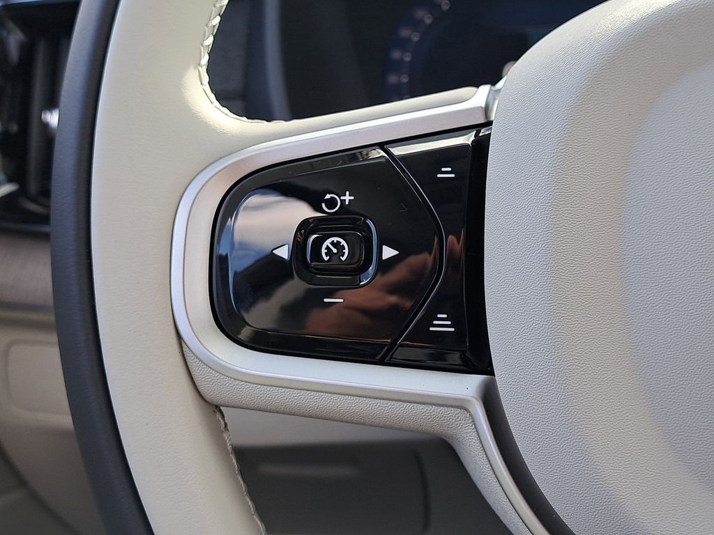 2026 Volvo XC90 Ultra - Photo 25