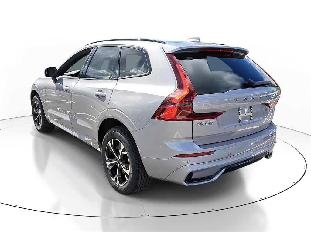 New 2026 Volvo XC60 B5 Core SUV