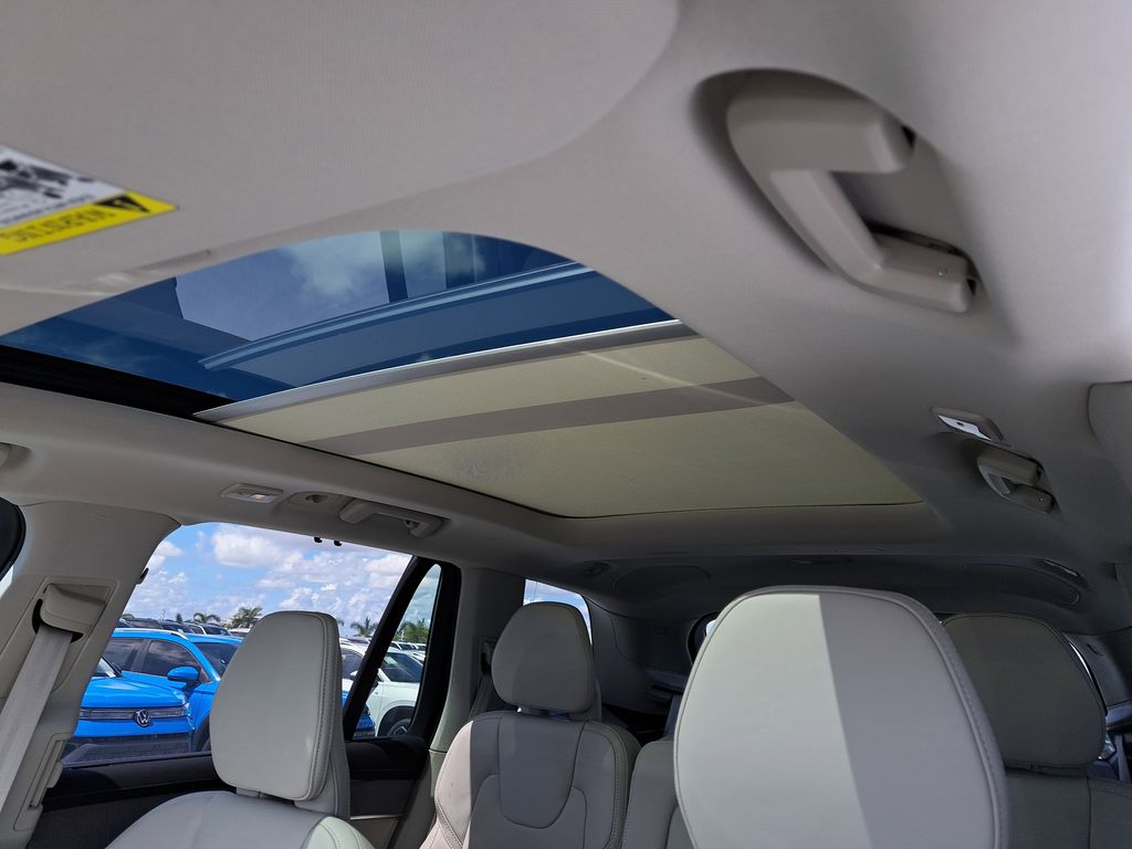 2026 Volvo XC90 Ultra - Photo 22