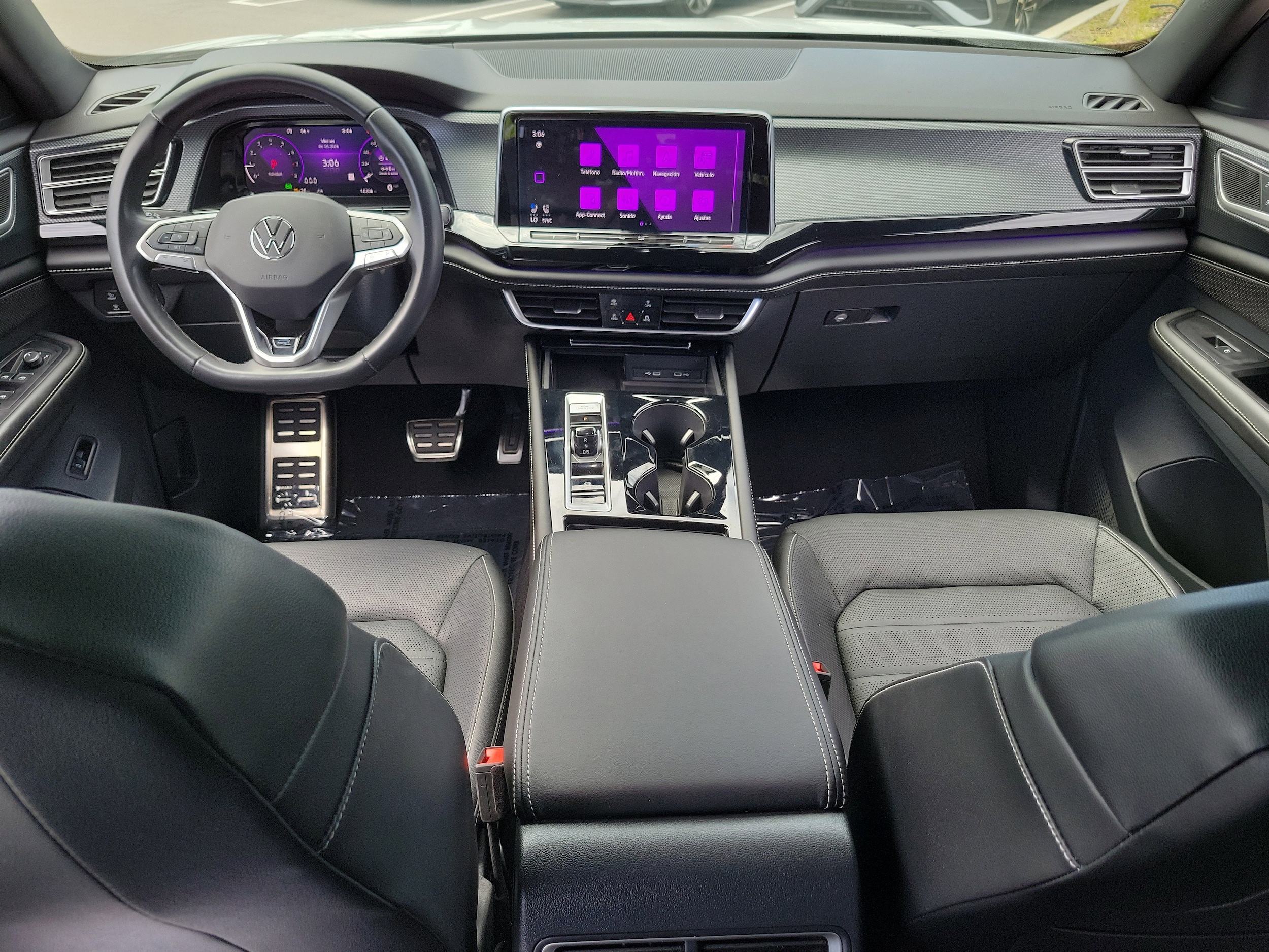 2024 Volkswagen Atlas Cross Sport SEL R-LINE - Photo 16