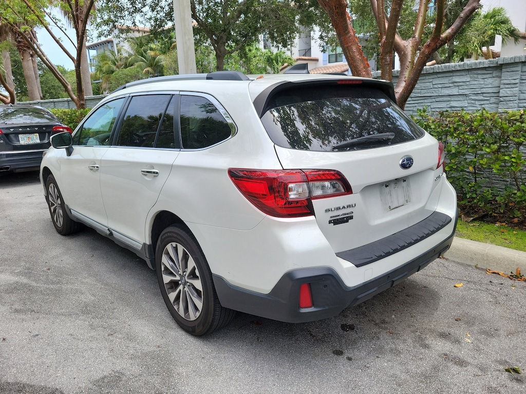 Used 2018 Subaru Outback 2.5i Touring with Starlink SUV