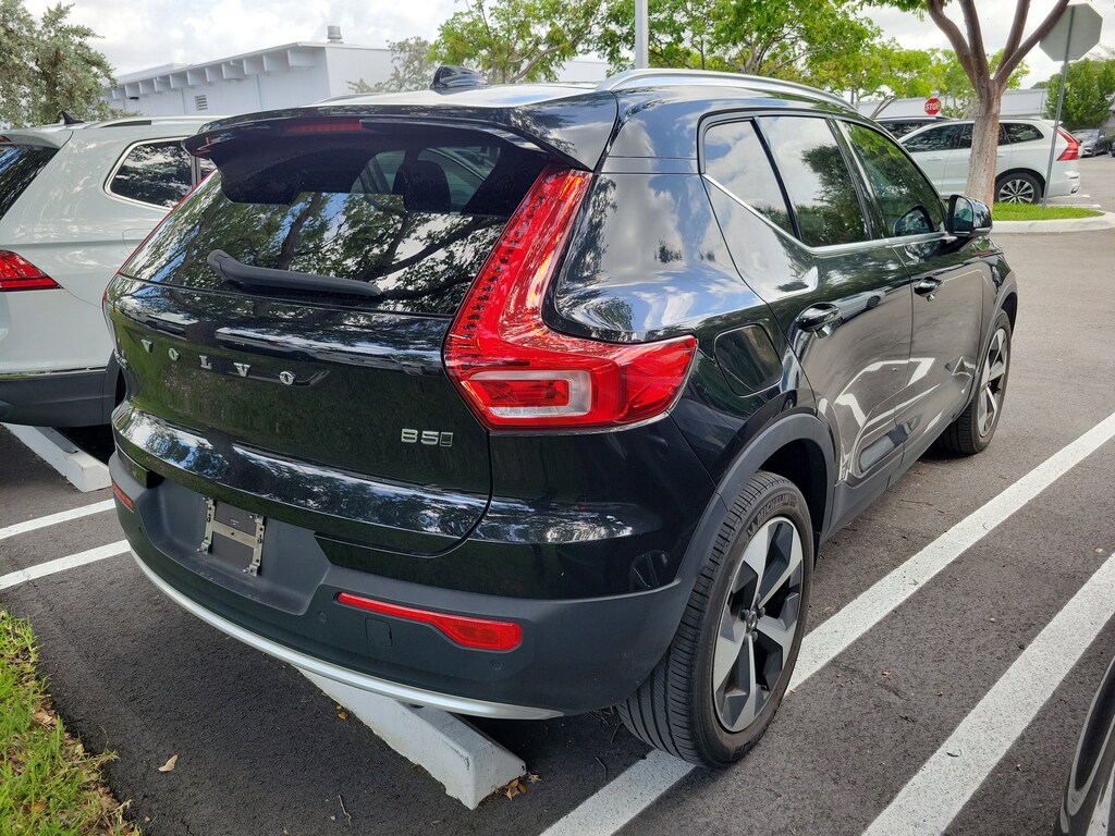 Used 2023 Volvo XC40 B5 AWD Plus Bright SUV