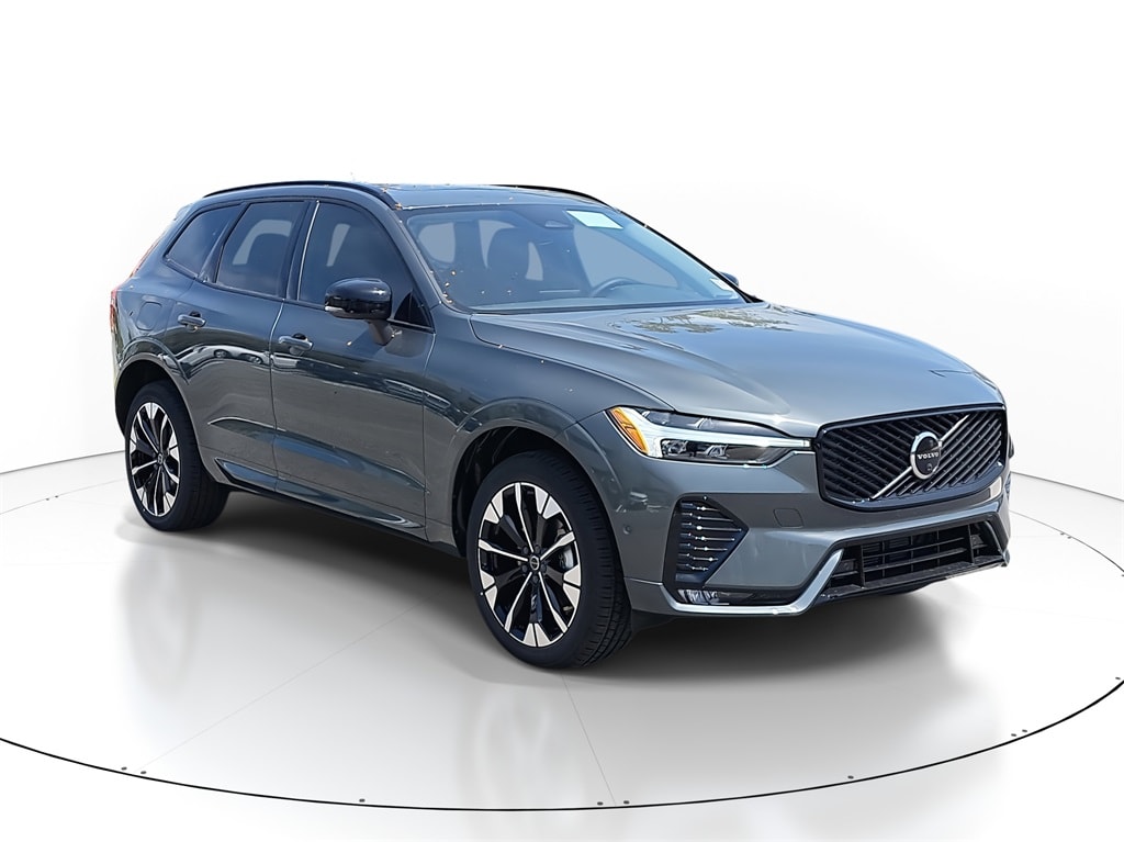 2026 Volvo XC60 Plus's photo