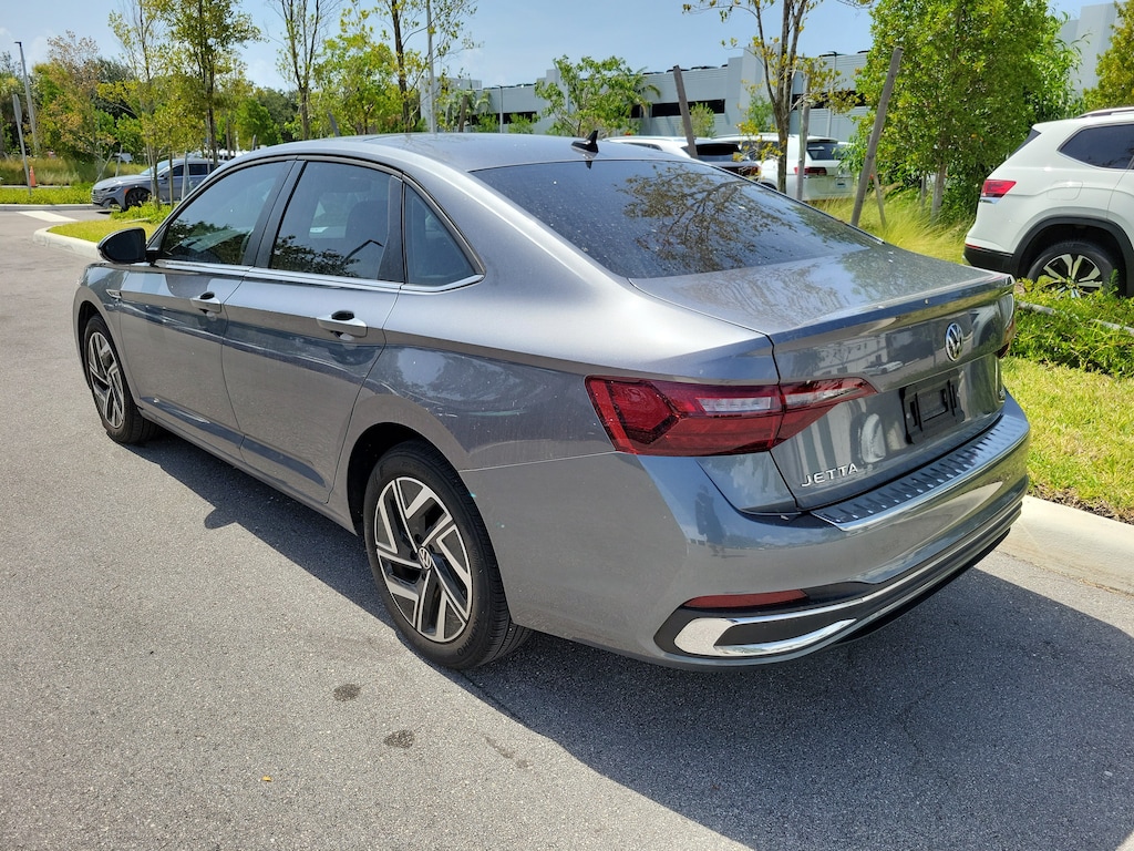 Used 2024 Volkswagen Jetta 1.5T SEL Sedan