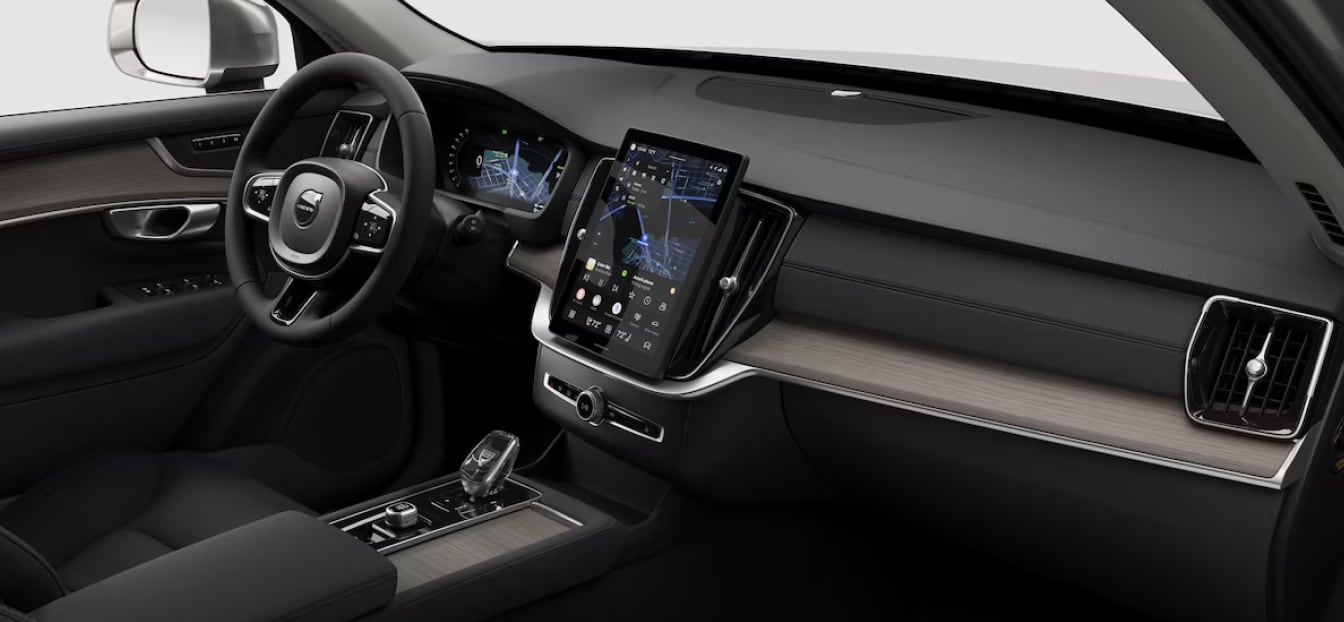 Volvo XC90 Plug-In Hybrid Interior