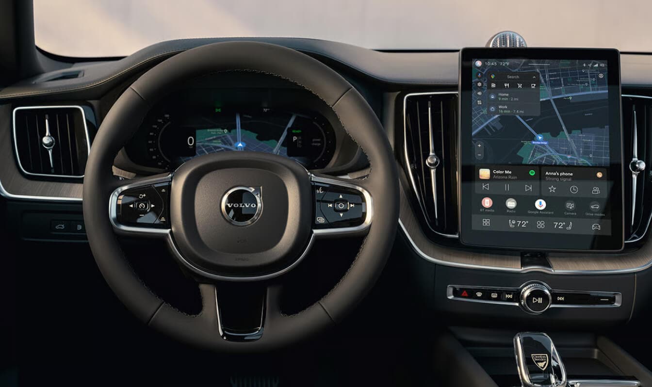Volvo XC60 dashboard and technology